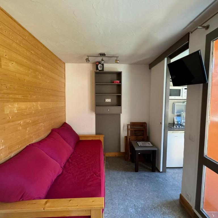 Studio Rénové au Cœur de la Station avec Balcon et Parking - Studio - 9