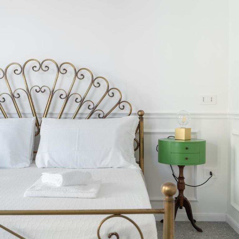 Palazzo Desiderio - One-Bedroom Apartment - 9