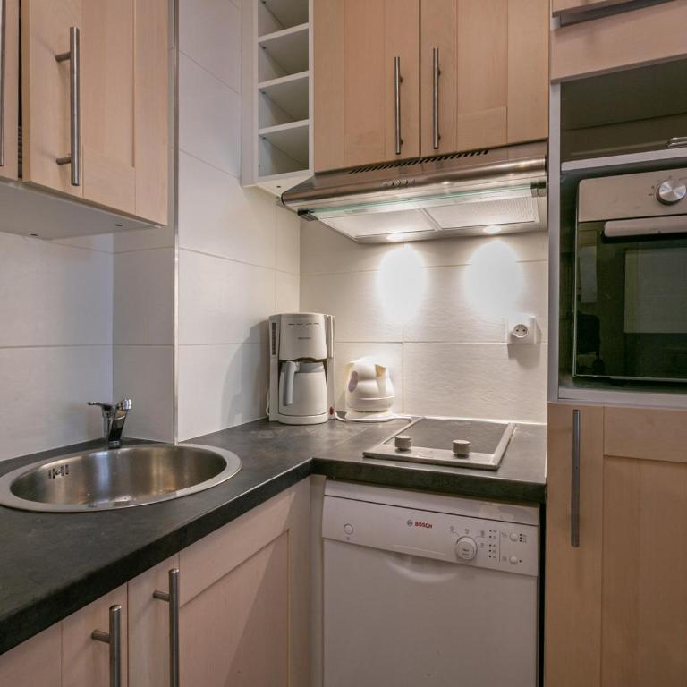 Charmant appartement au pied des pistes avec wifi - FR-1-694-157 - Appartement - 8