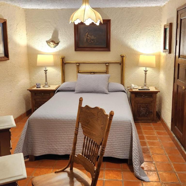 El Meson de los Poetas - Standard Room - 1