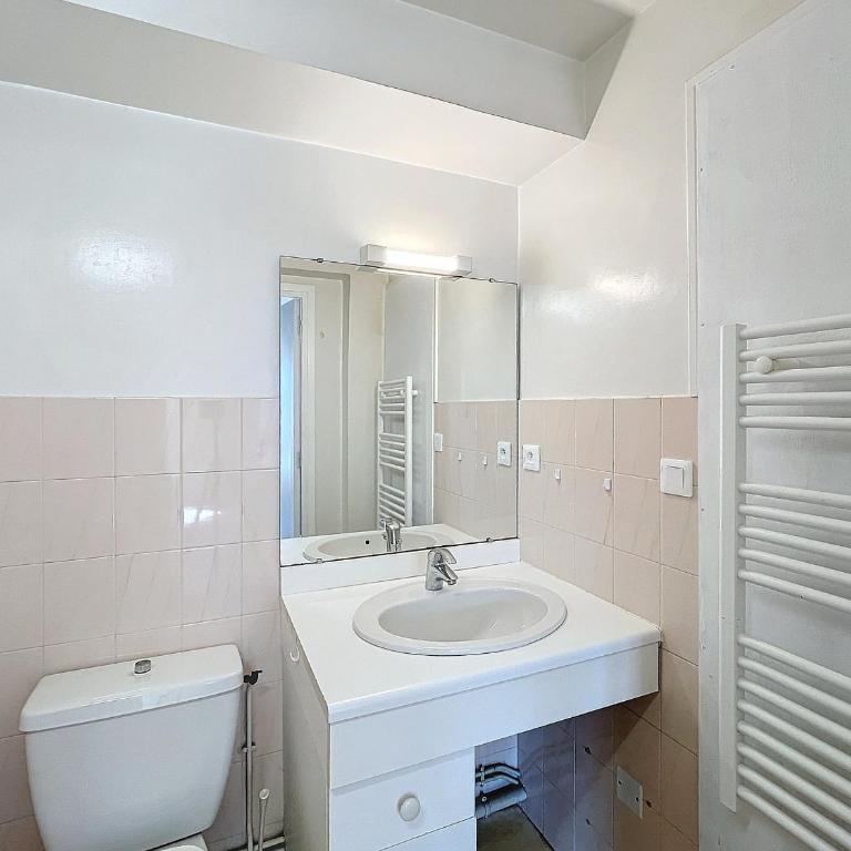 Studio avec terrasse, proche thermes et centre, animaux acceptés, wifi inclus, Lamalou-les-Bains - FR-1-451-66 - Estudio - 8