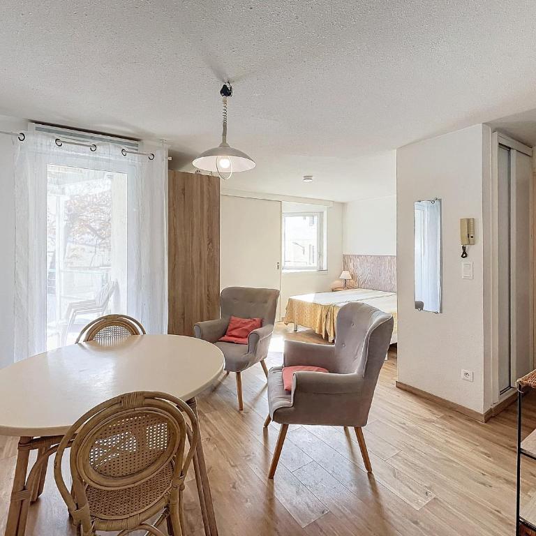 Studio avec terrasse, proche thermes et centre, animaux acceptés, wifi inclus, Lamalou-les-Bains - FR-1-451-66 - Estudio - 10
