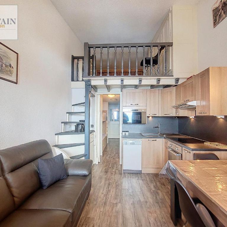 Studio rénové, lumineux avec balcon, près des pistes, parking inclus - Appartement 1 Chambre - 4