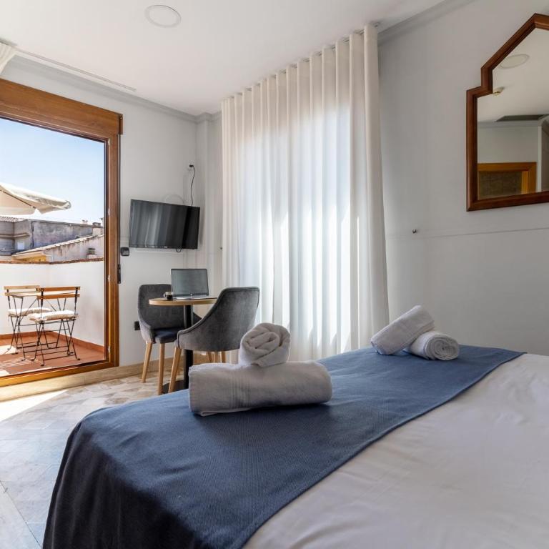 Hotel Reina Mora - Superior Double or Twin Room with Terrace - 2