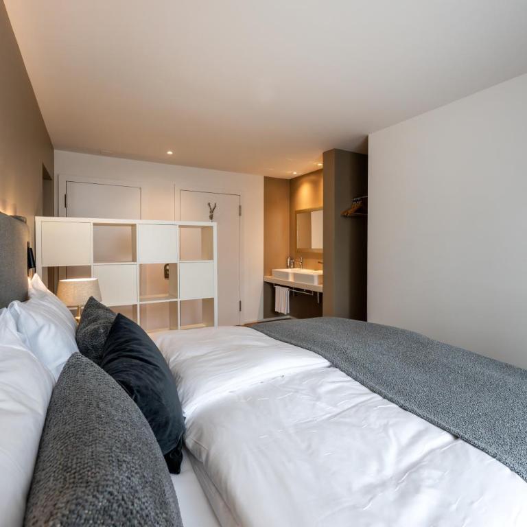 Hotel Edelweiss - Standard Vierbettzimmer - 7