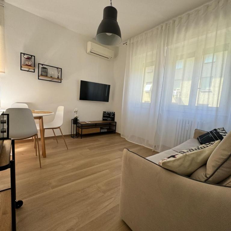 Apartment Cinecittà - Metro A Lucio Sestio - 15 min to center - One-Bedroom Apartment - 10