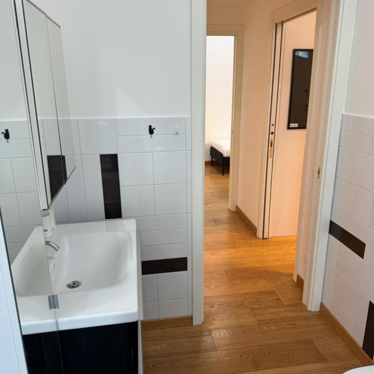 San Martino Free Parking - Appartamento con 2 Camere da Letto - 24