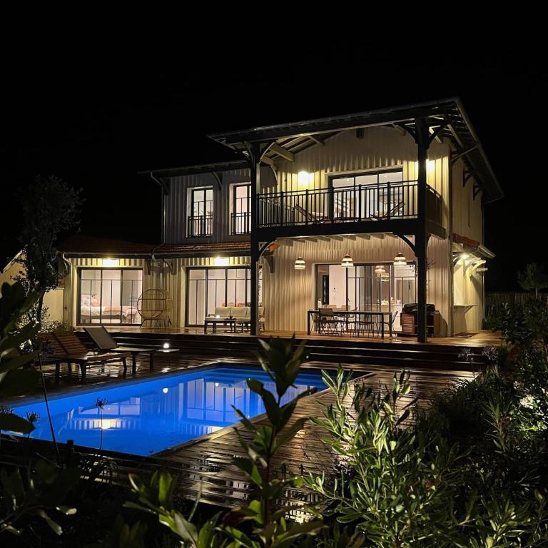 Spacieuse Villa sous les pins & piscine - Maison de Vacances - 40