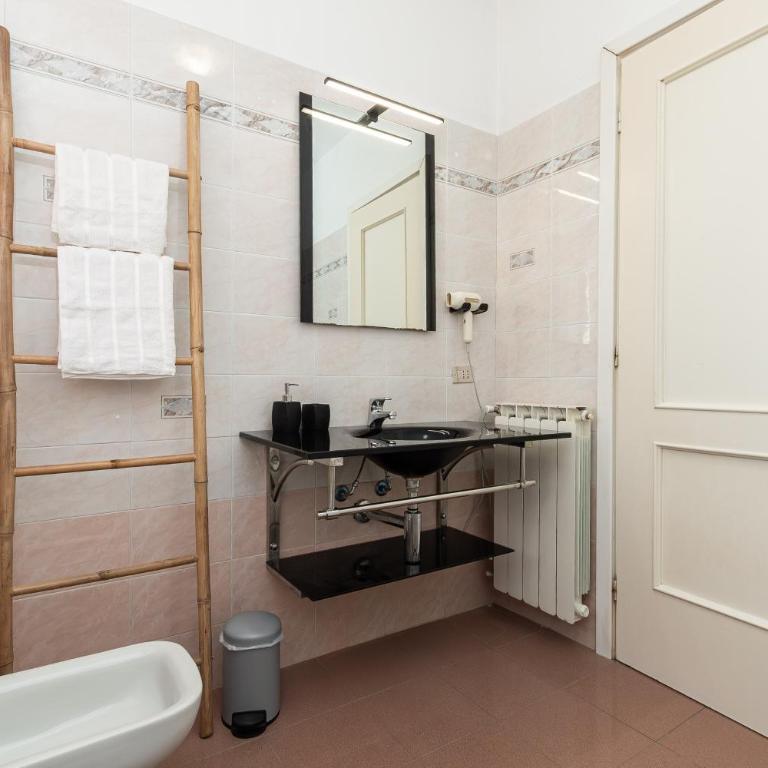 Méditerranée - 200m dal Mare, Parcheggio Privato, Idromassaggio - Appartamento Superior - 32