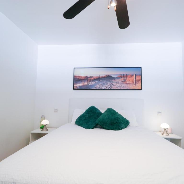 Maspalomas Paradise Retreat - Two-Bedroom Apartment - 12