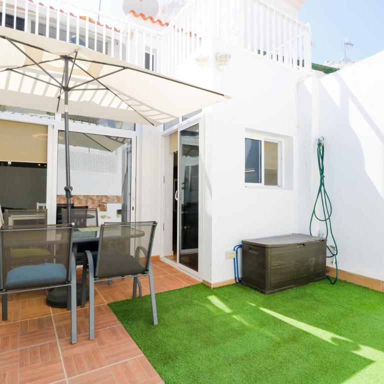Maspalomas Paradise Retreat - Two-Bedroom Apartment - 13