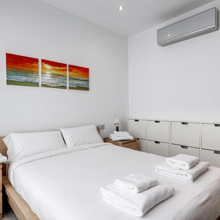 Urban Flats Vallirana - One-Bedroom Apartment - 19