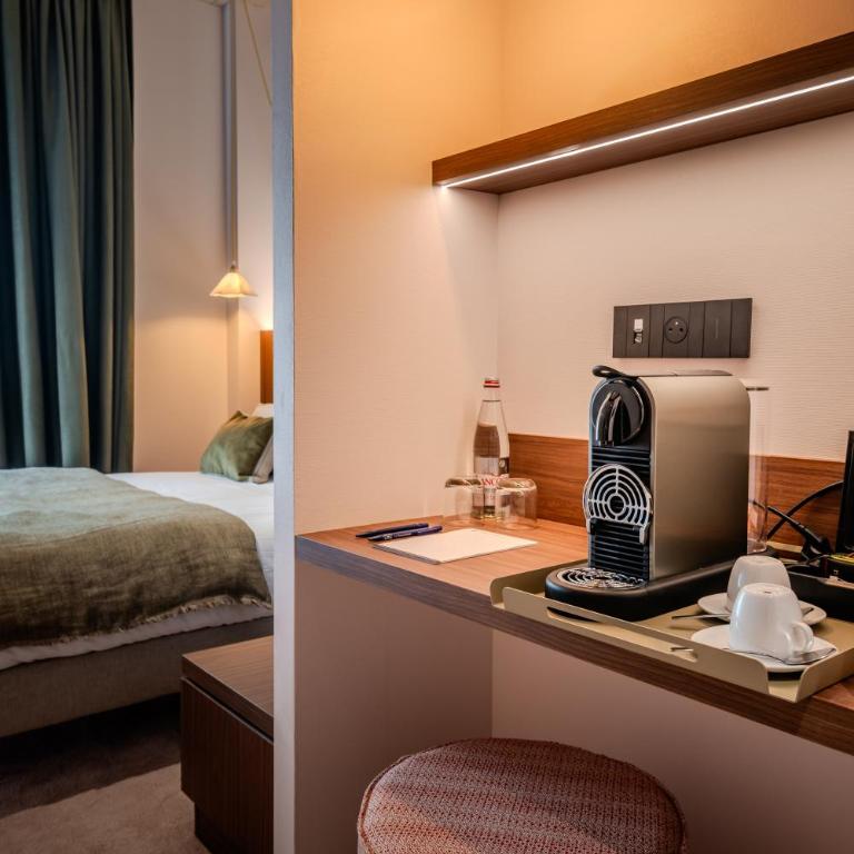 Hôtel Anne de Bretagne - Chambre Double Confort - 7