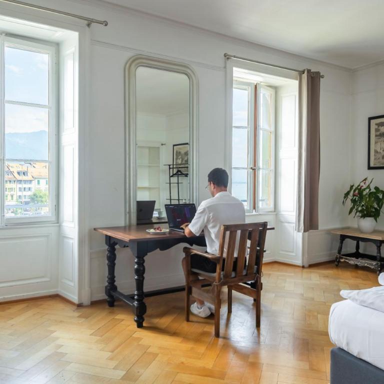 Vevey Hotel & Guesthouse - Chambre Familiale avec Salle de Bains Commune - 5