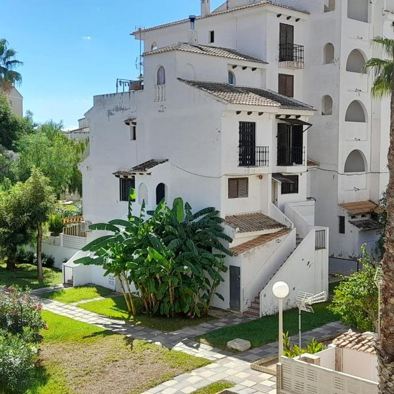 Apartment Los Locos Beach with Balcony and Wi-Fi - One-Bedroom Apartment - 8