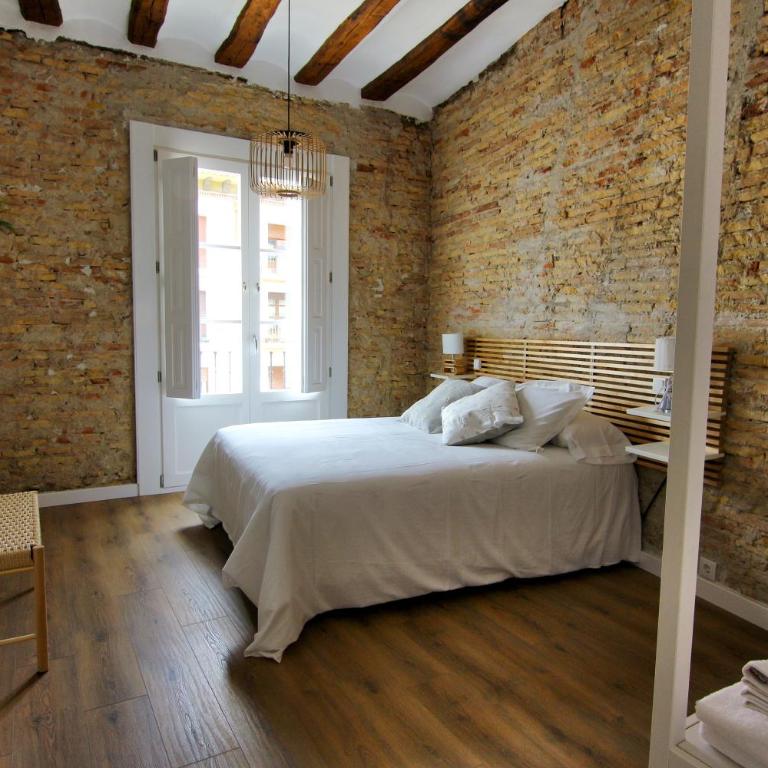 Apartamentos Almada - calle Alfonso - Plaza SAS - Apartamento Deluxe de 2 dormitorios - 1