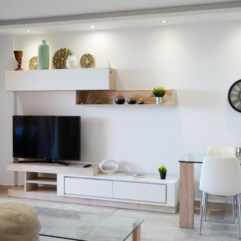 Ático con vistas al mar - Three-Bedroom Apartment - 2