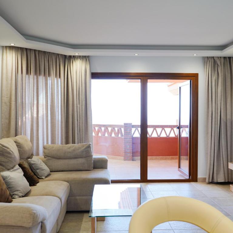 Ático con vistas al mar - Three-Bedroom Apartment - 25