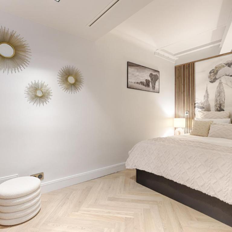 Duplex à deux pas des Champs Elysée - Appartement 3 Chambres - 14