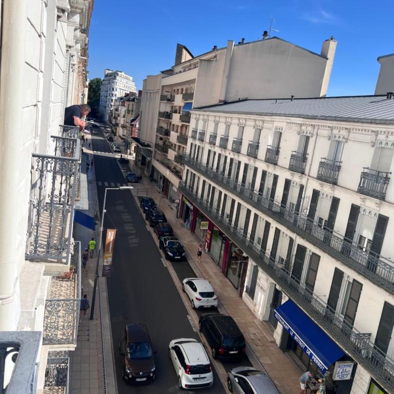 LE SPLENDID - Hypercentre - Proche Opéra & Parcs - Thermes - Appartement 1 Chambre - 98