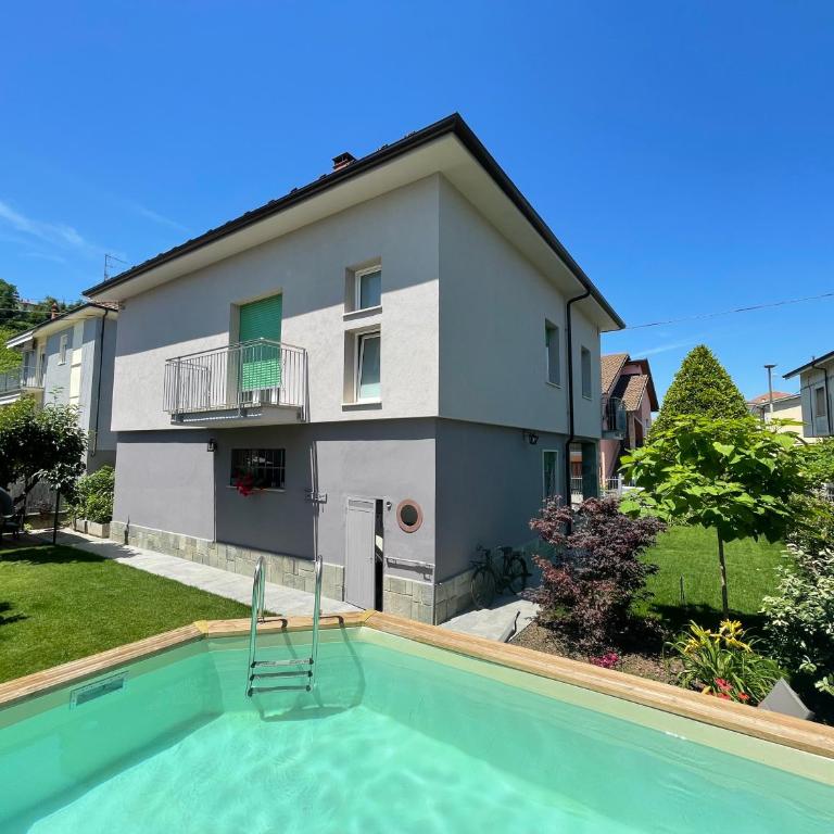 Casa Piero, relax e piscina privata tra le colline delle Langhe - Villa con Piscina Privata - 1