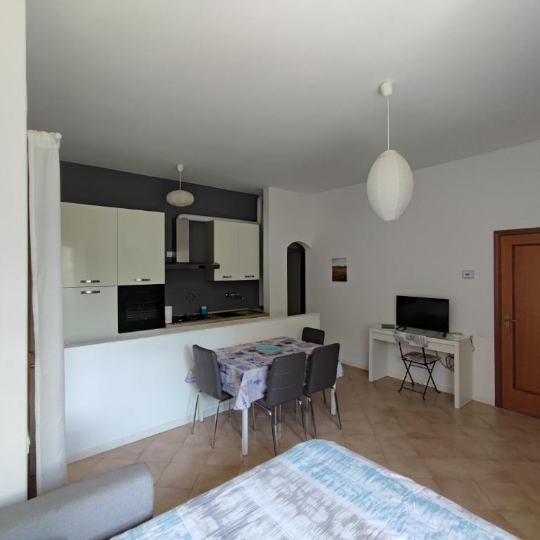 Ampio bilocale con giardino - Two-Bedroom Apartment - 11