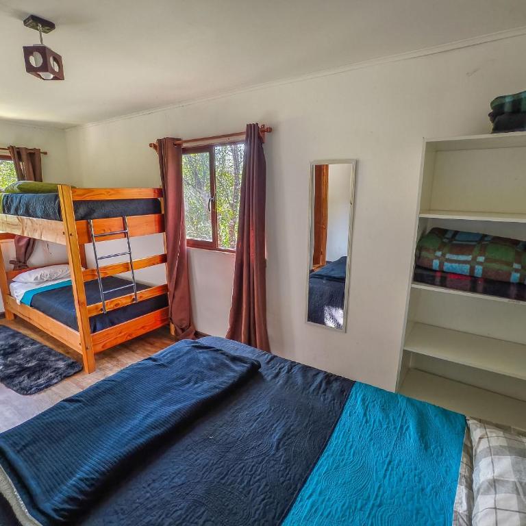 Habitación n°6 | Hostal La Casona Pucón - Habitación Compartida Mixta - 4