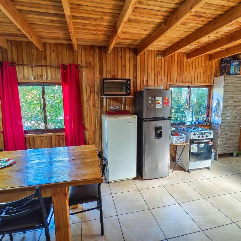 Habitación n°3 | Hostal La Casona Pucón - Habitación Compartida Mixta - 11