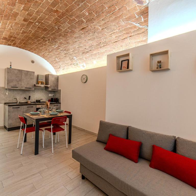 Casa R&R a Due Passi dalla Torre - Appartamento con 1 Camera da Letto - 25