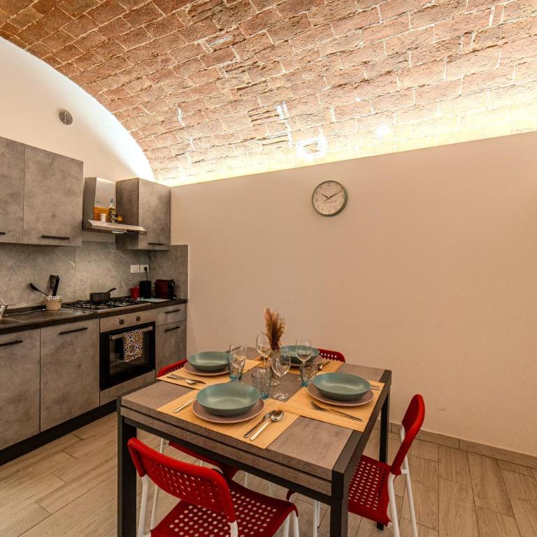 Casa R&R a Due Passi dalla Torre - Appartamento con 1 Camera da Letto - 5