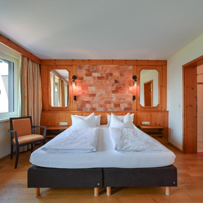 Rothenfels Panorama Hotel - Deluxe Doppelzimmer mit Balkon und Seeblick - 2