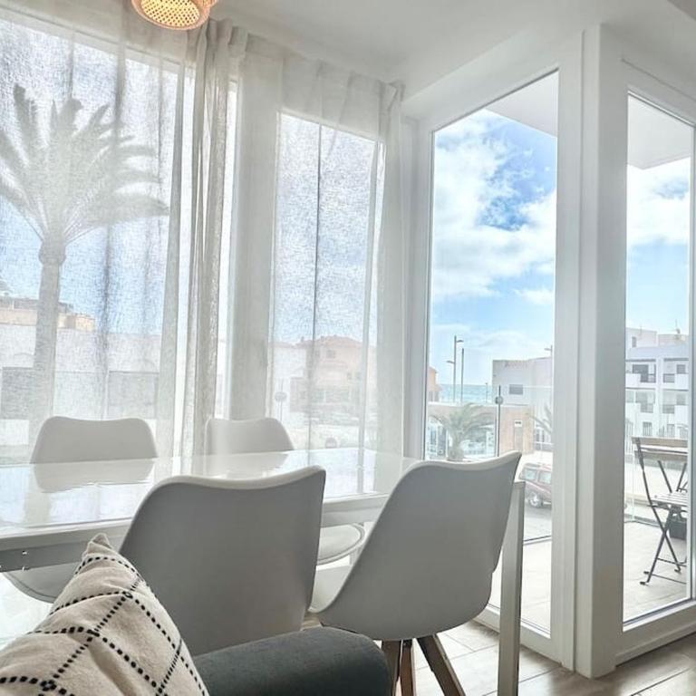 El Queque Sea View 2 bedroom 2desks and balcony - Two-Bedroom Apartment - 11