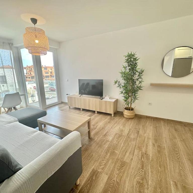 El Queque Sea View 2 bedroom 2desks and balcony - Two-Bedroom Apartment - 17