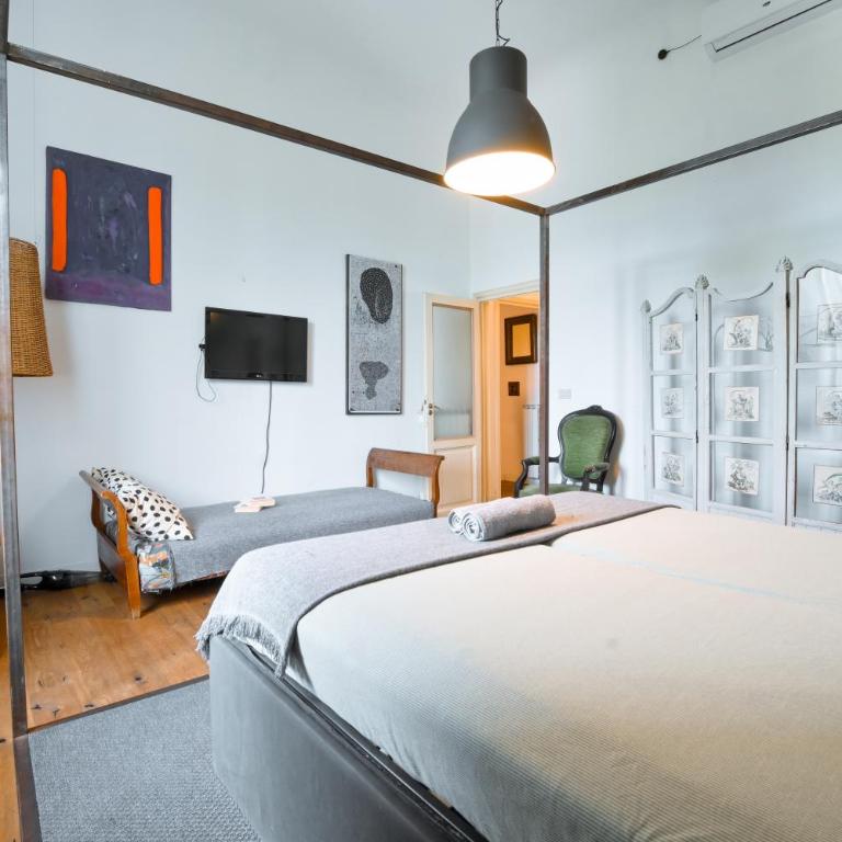 Amicasa - Two-Bedroom Apartment - 14