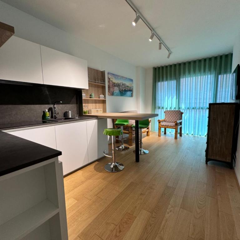 Casa Mia - Appartamento con 2 Camere da Letto - 2