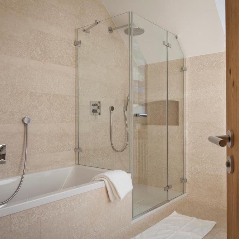 Hôtel National Resort & Spa - Suite Prestige avec Balcon - Vue sur Montagne - 5
