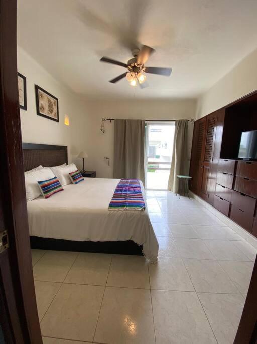 Penthouse 2BD 2BA with Private Rooftop and Plunge Pool - Two-Bedroom Apartment - 18