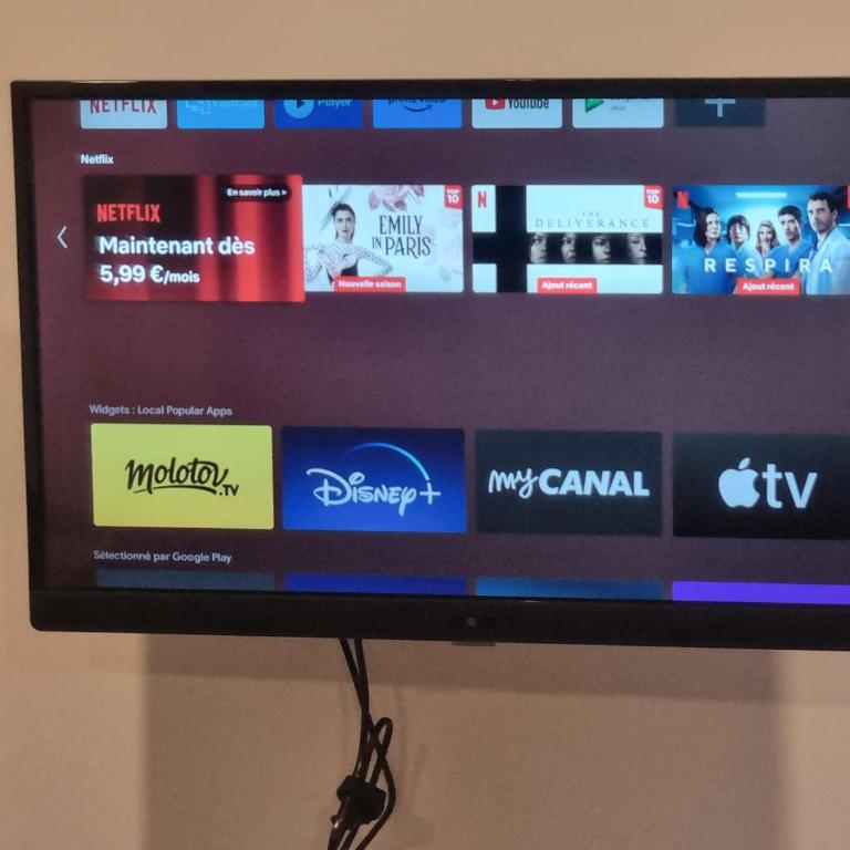 F3 ,appartement climatisé neuf, magnifique vue sur mer et aéroport, proche tram et gare sncf 1 min,aéroport 3 minutes, 3 rooms, new AC apartment, magnificent sea and airport views, close to tram and SNCF train station 1 min, airport 3 min - Apartment mit 2 Schlafzimmern und Meerblick - 8