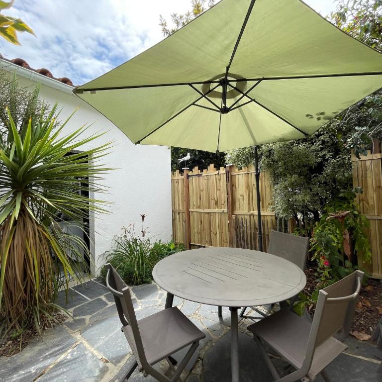 Maison rénovée proche plage avec cour privative, vélos et équipements bébé - FR-1-426-561 - Ferienhaus - 2