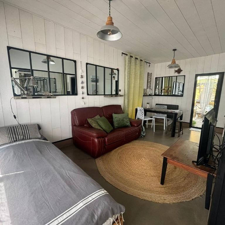 Maison rénovée proche plage avec cour privative, vélos et équipements bébé - FR-1-426-561 - Ferienhaus - 11
