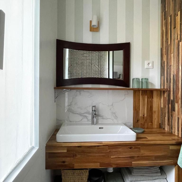 Maison rénovée proche plage avec cour privative, vélos et équipements bébé - FR-1-426-561 - Ferienhaus - 17