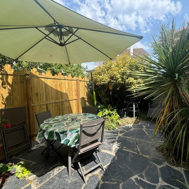 Maison rénovée proche plage avec cour privative, vélos et équipements bébé - FR-1-426-561 - Ferienhaus - 23