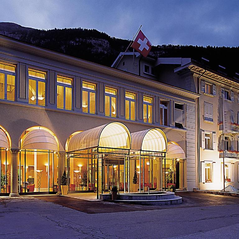 Thermal Hotels & Walliser Alpentherme Leukerbad - Suite Grand Bain mit Kingsize-Bett - 1