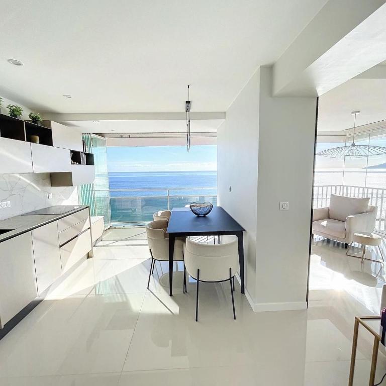 Vue mer exceptionnelle - Appartement Deluxe - Apartment mit 2 Schlafzimmern - 5