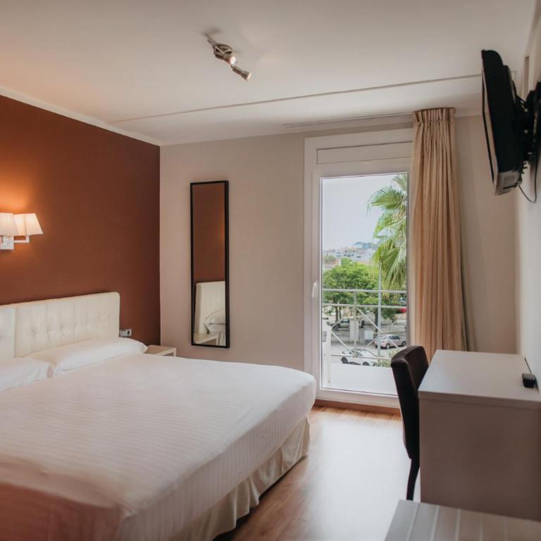 Marina Tossa - Habitación Doble Superior con balcón - 1 o 2 camas - 9