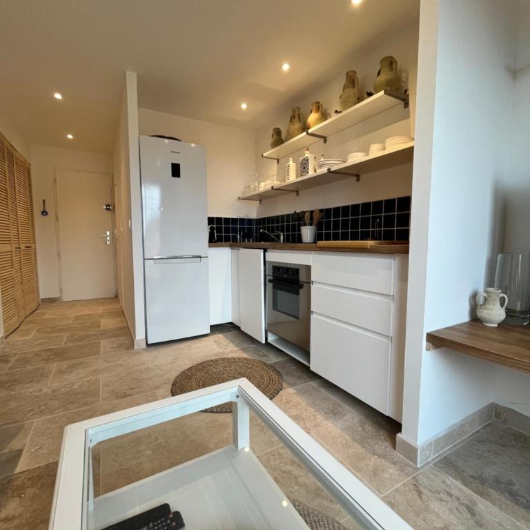 Appartement Soleil - One-Bedroom Apartment - 8