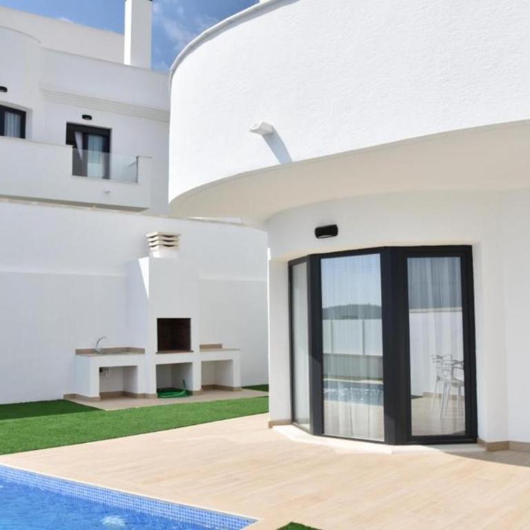 PANORAMISCH modern vakantiehuis in Finestrat bij Benidorm met 3 slaapkamers, gelegen op de 1ste lijn met privézwembad en omheinde privétuin, zicht op zee, de bergen met 'Kilómetro Vertical del Puig Campana' en op de skyline van Benidorm City en Finestrat - Casa de 3 dormitorios - 3