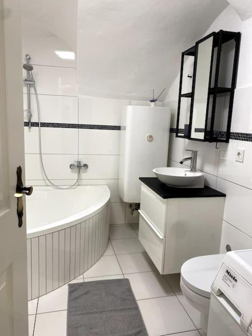 Design Stadthaus Apartment mit privatem Zugang - Apartment mit 2 Schlafzimmern - 13