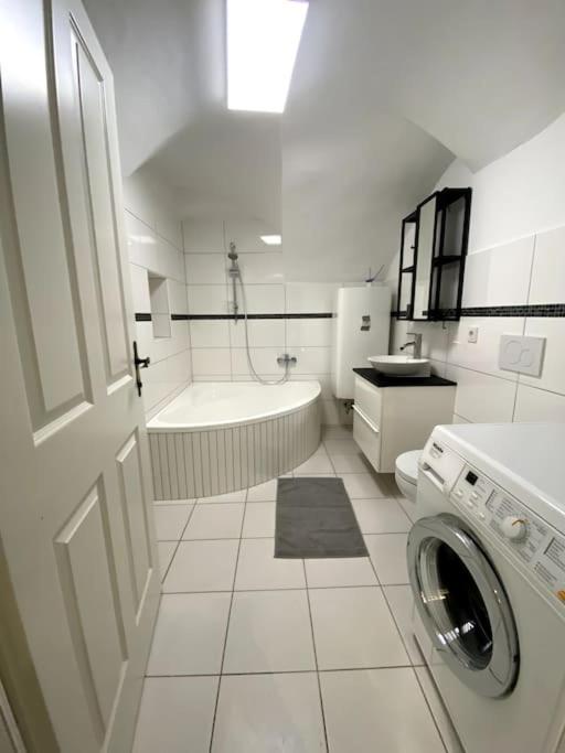Design Stadthaus Apartment mit privatem Zugang - Apartment mit 2 Schlafzimmern - 19