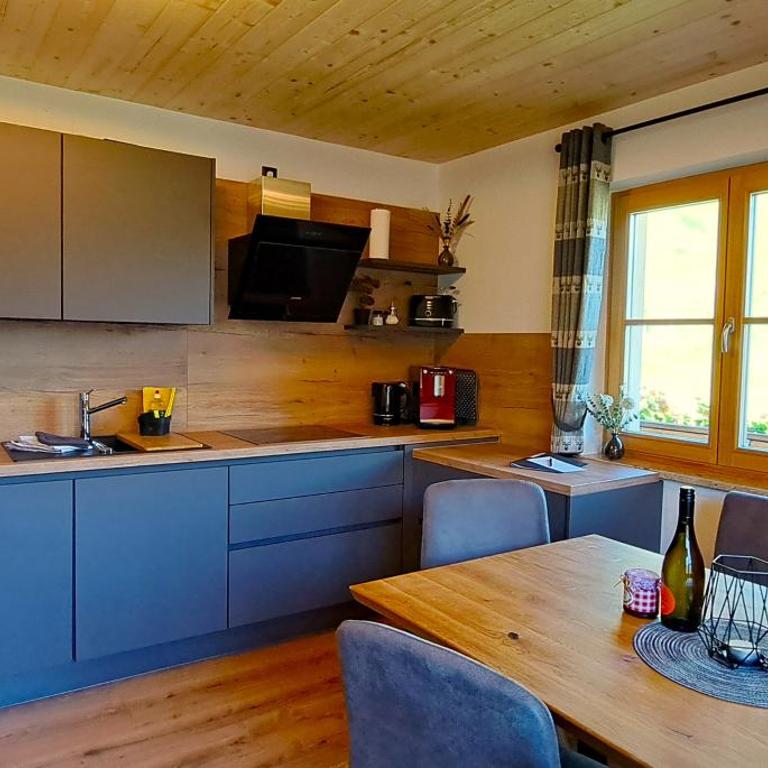 Apartment Wegmo-1 - Three-Bedroom Apartment with Balcony - 4